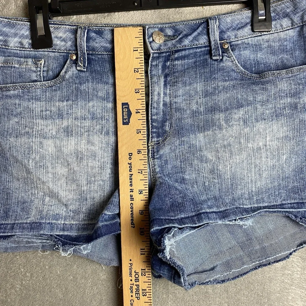 Jessica Simpson Womens 32 Blue Jean Shorts